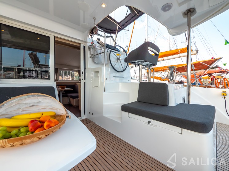 Lagoon 40 - Yacht Charter Sailica