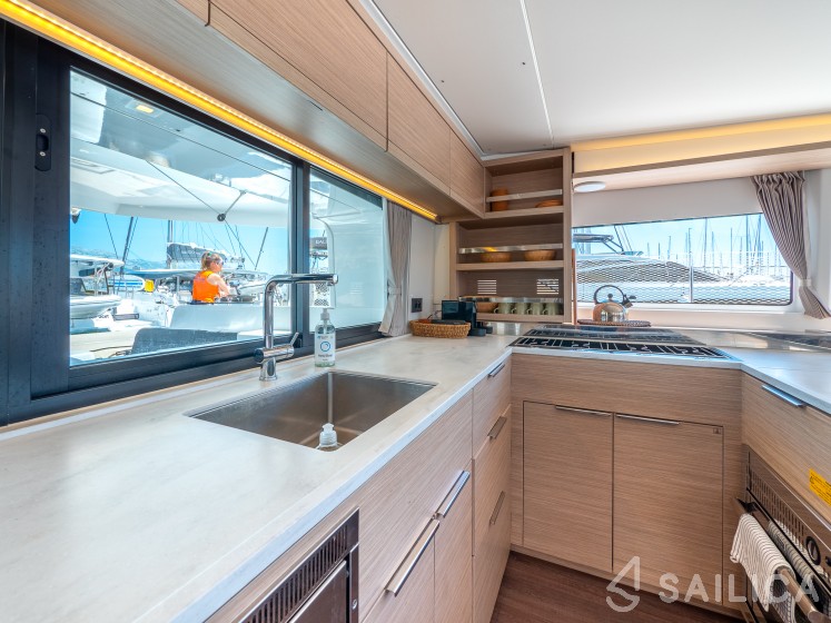 Lagoon 46  - Yacht Charter Sailica