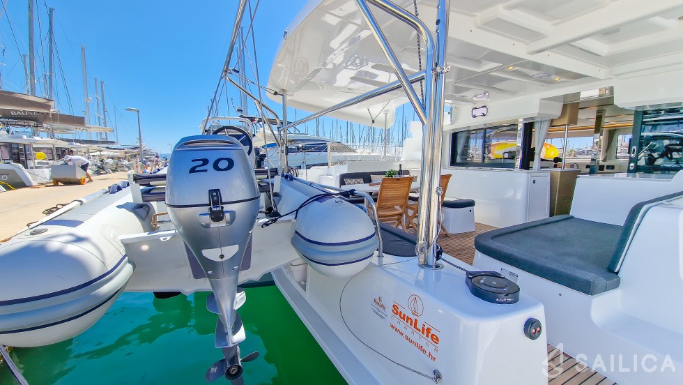 Lagoon 46  - Yacht Charter Sailica