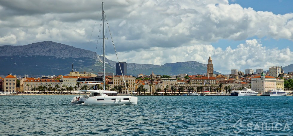 Lagoon 46  - Yacht Charter Sailica