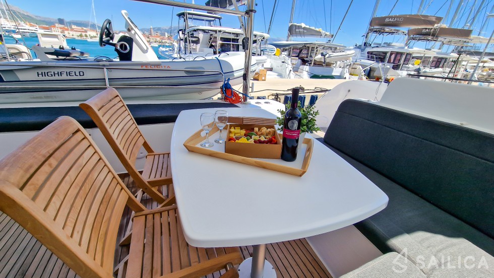 Lagoon 46  - Yacht Charter Sailica