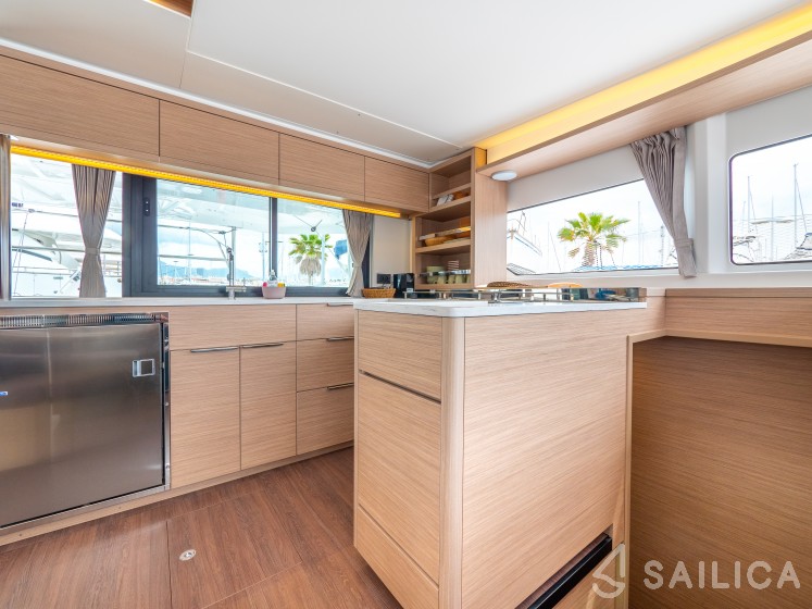 Lagoon 46  - Yacht Charter Sailica