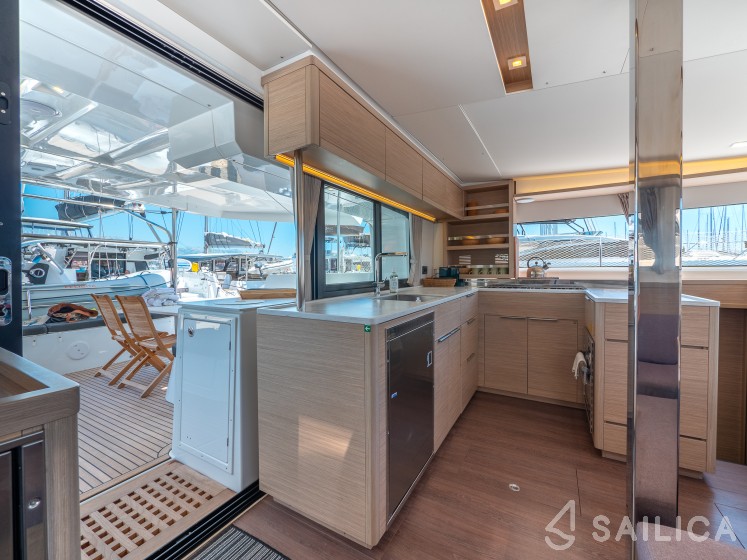 Lagoon 46  - Yacht Charter Sailica