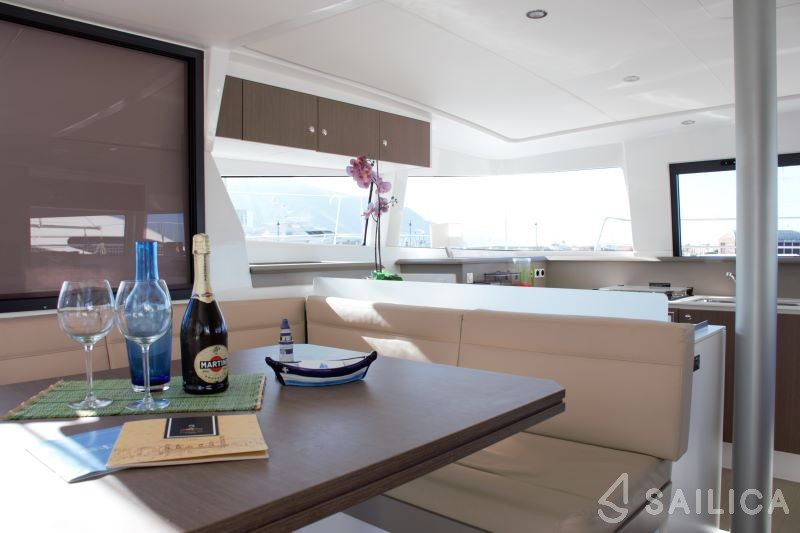 Bali 4.3 - Yacht Charter Sailica