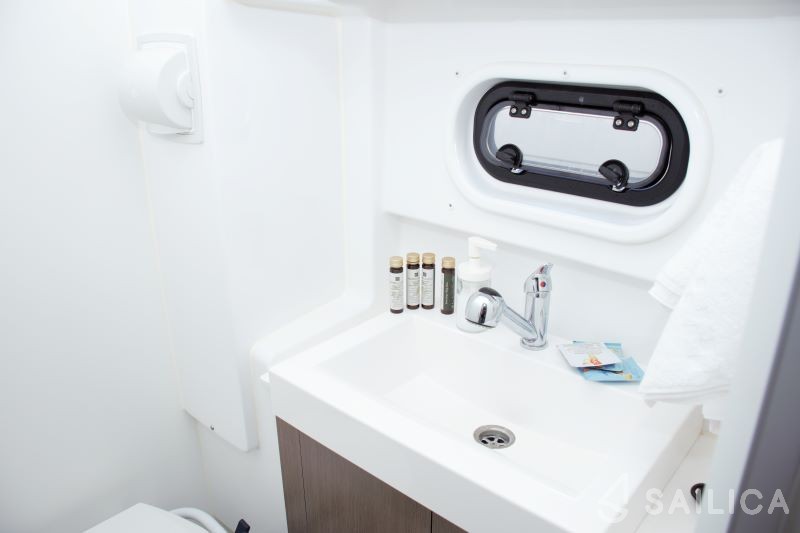 Bali 4.3 - Yacht Charter Sailica