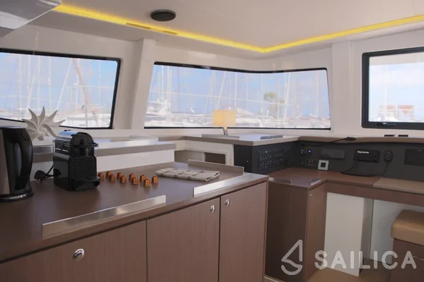 Bali 4.8  - Yacht Charter Sailica