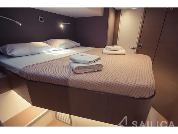 Bali 4.8  - Yacht Charter Sailica