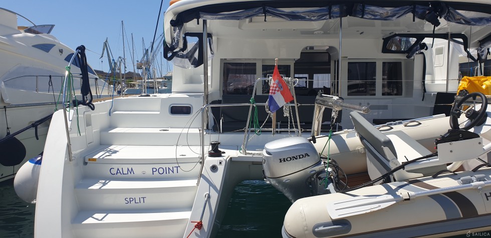 Lagoon 450  Flybridge - Yacht Charter Sailica