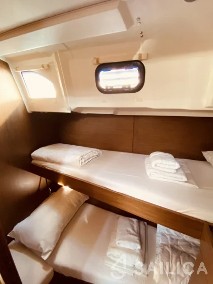 Oceanis 46.1 - Yacht Charter Sailica