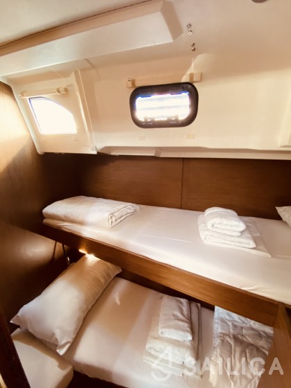 Oceanis 46.1 - Yacht Charter Sailica