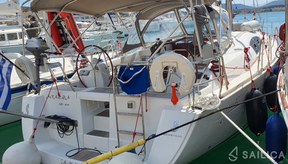 Oceanis 40 - Yacht Charter Sailica