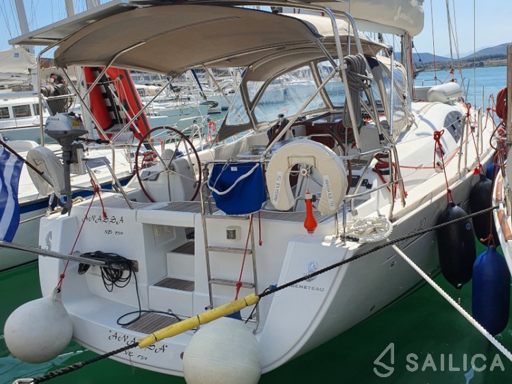 Oceanis 40 - Yacht Charter Sailica