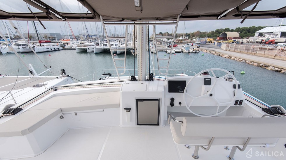 Bali 5.4. - Yacht Charter Sailica