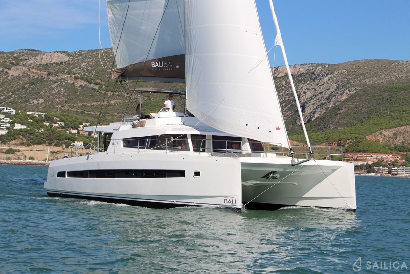 Bali 5.4. - Yacht Charter Sailica