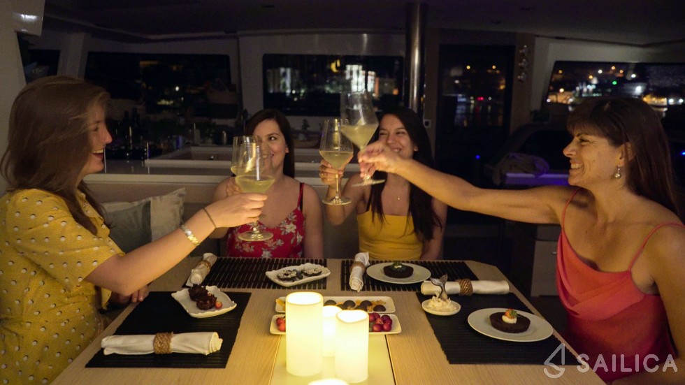 Bali 5.4. - Yacht Charter Sailica