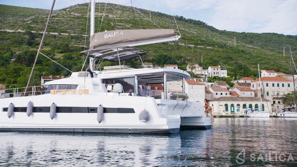 Bali 5.4. - Yacht Charter Sailica