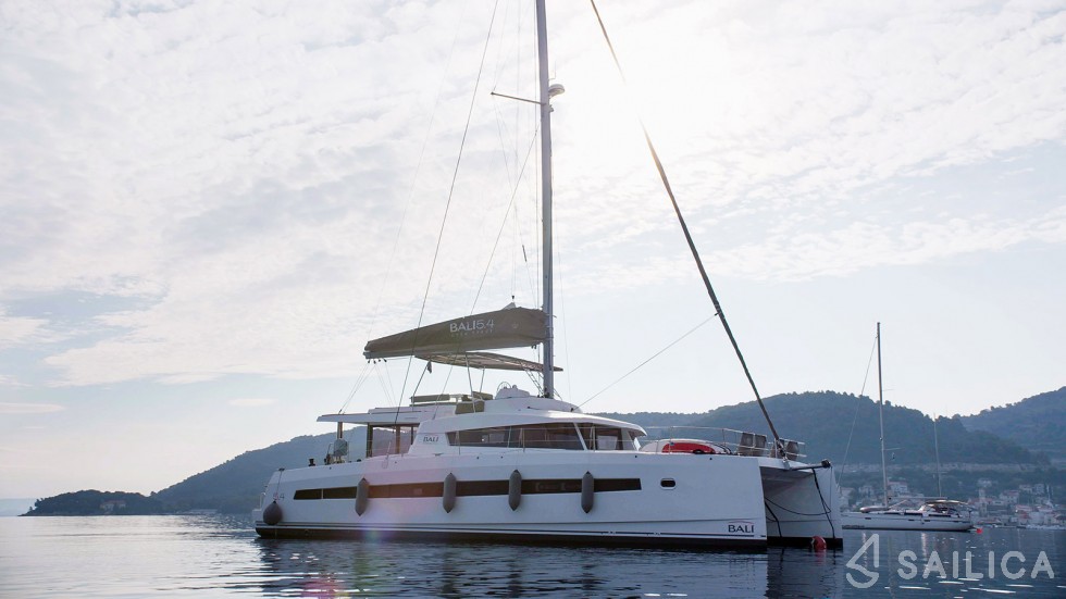 Bali 5.4. - Yacht Charter Sailica