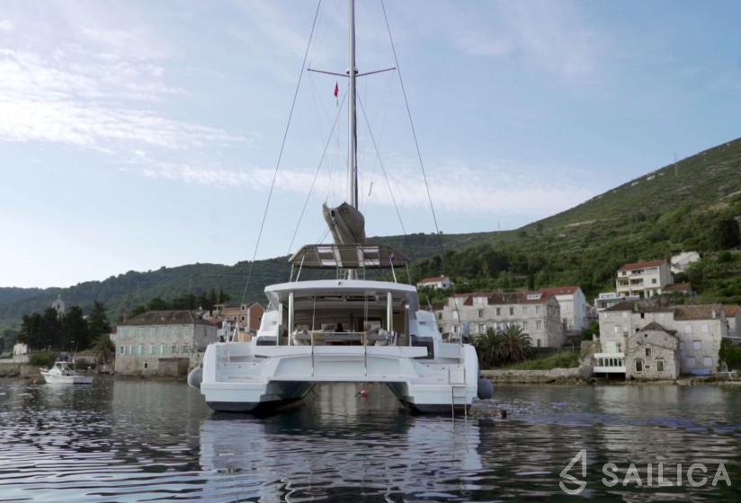 Bali 5.4. - Yacht Charter Sailica