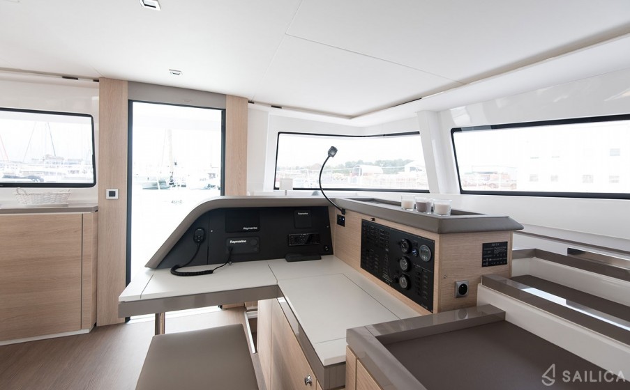 Bali 5.4. - Yacht Charter Sailica