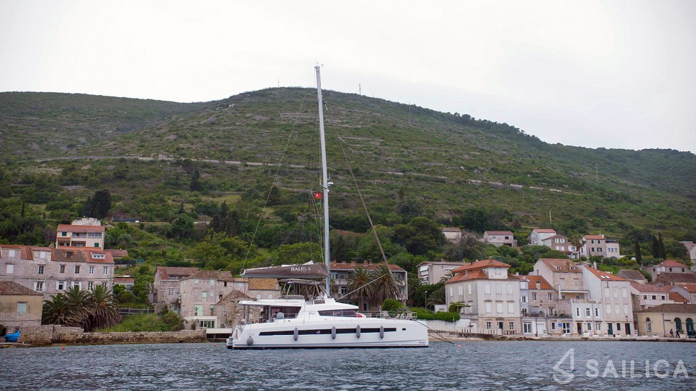Bali 5.4. - Yacht Charter Sailica