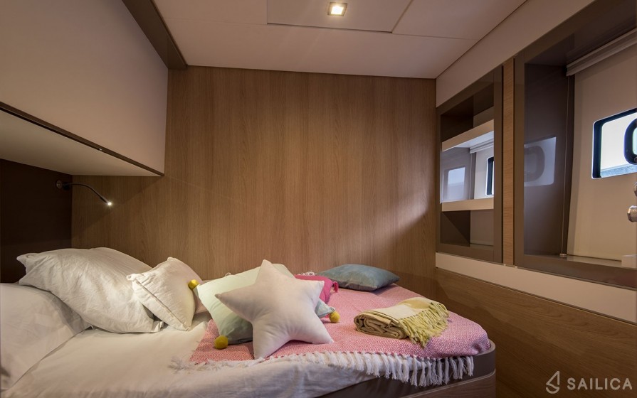 Bali 5.4. - Yacht Charter Sailica