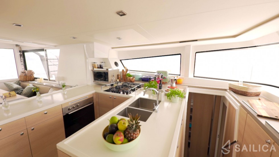Bali 5.4. - Yacht Charter Sailica