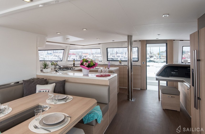 Bali 5.4. - Yacht Charter Sailica