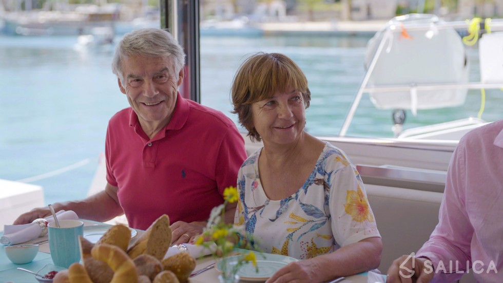 Bali 5.4. - Yacht Charter Sailica