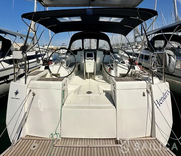 Sun Odyssey 419 - Yacht Charter Sailica