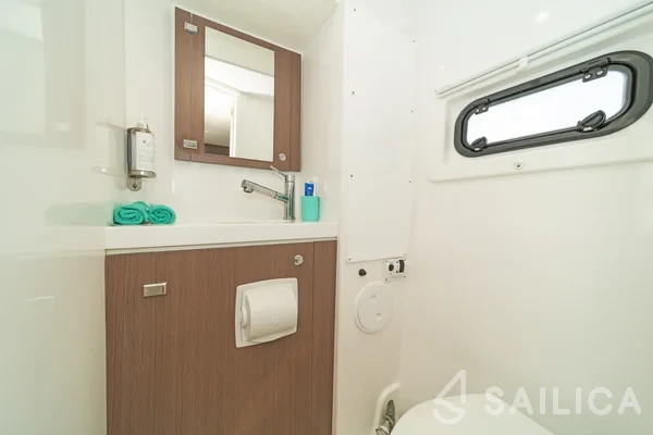 Bali 4.8  - Yacht Charter Sailica