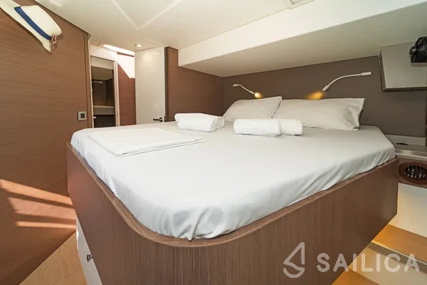 Bali 4.8  - Yacht Charter Sailica