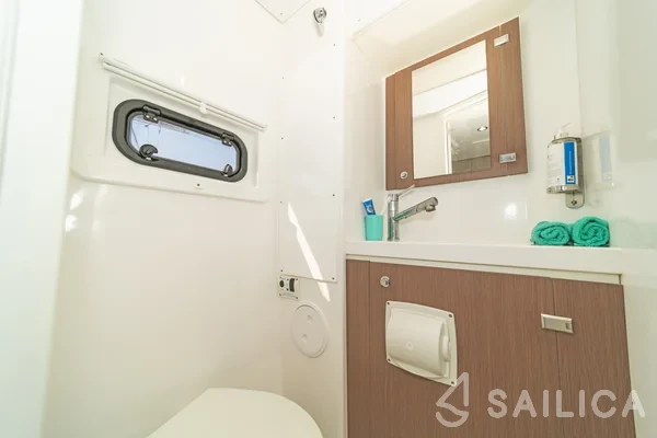 Bali 4.8  - Yacht Charter Sailica