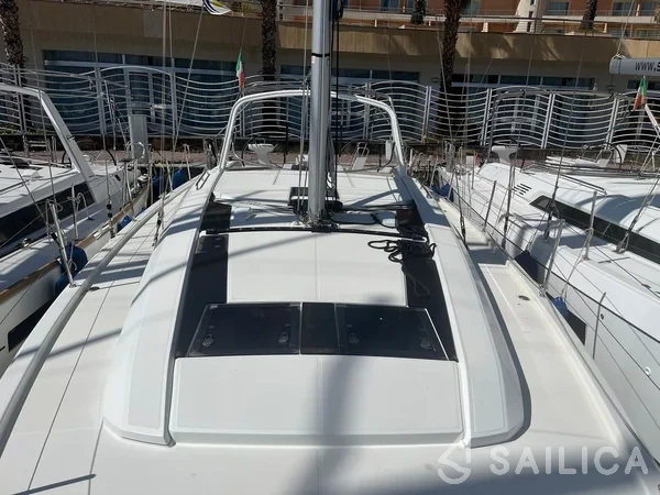 Oceanis 46.1 - Yacht Charter Sailica