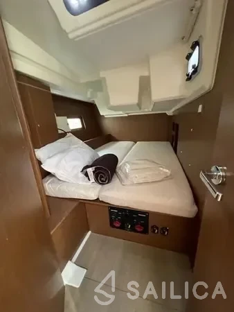 Oceanis 46.1 - Yacht Charter Sailica