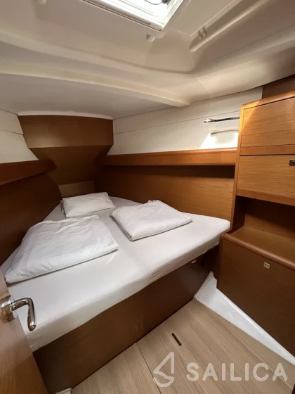 Sun Odyssey 389 - Yacht Charter Sailica