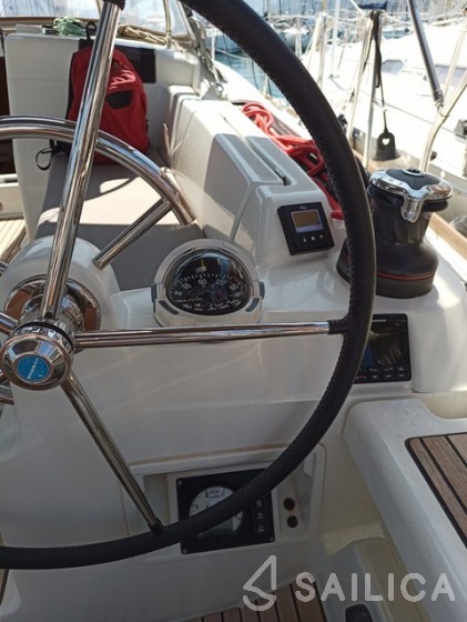 Sun Odyssey 419 - Yacht Charter Sailica