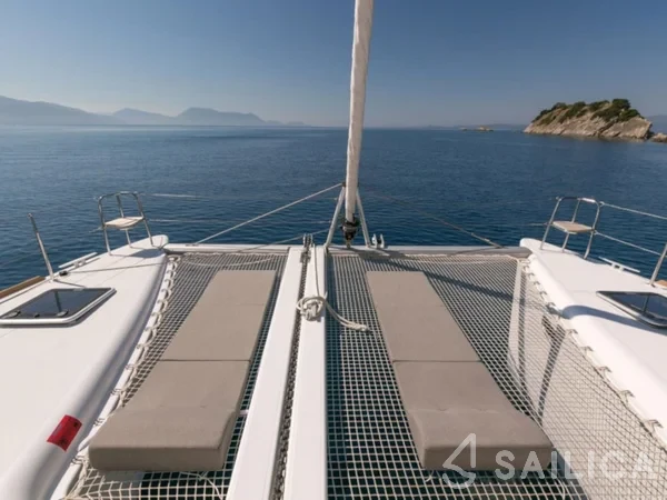 Lagoon 400 S2 - Yacht Charter Sailica