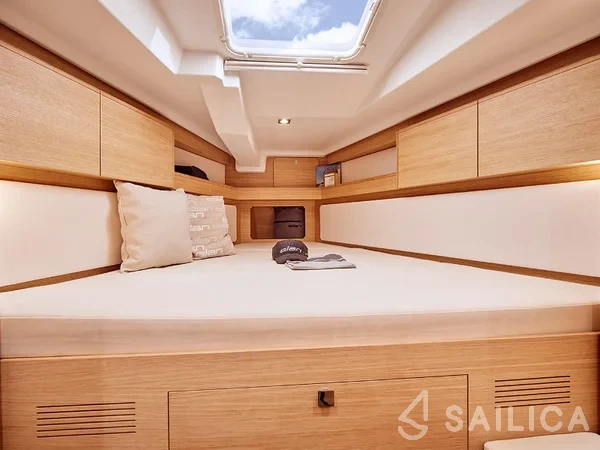 Elan E5 - Yacht Charter Sailica