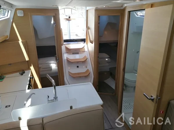 Elan E5 - Yacht Charter Sailica