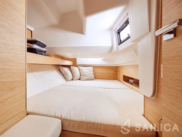 Elan E5 - Yacht Charter Sailica