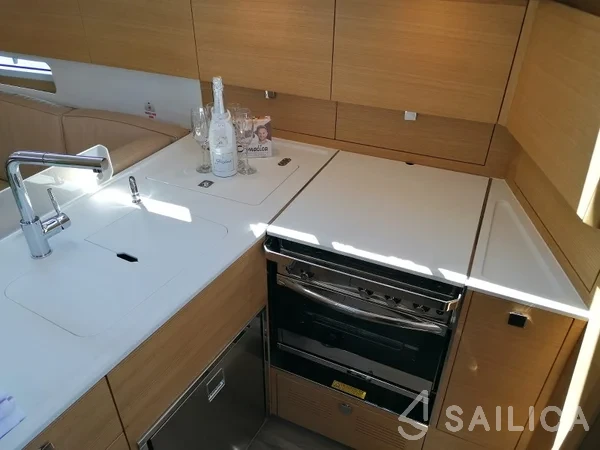 Elan E5 - Yacht Charter Sailica