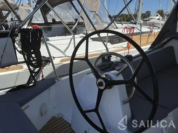 Sun Odyssey 410 - Yacht Charter Sailica