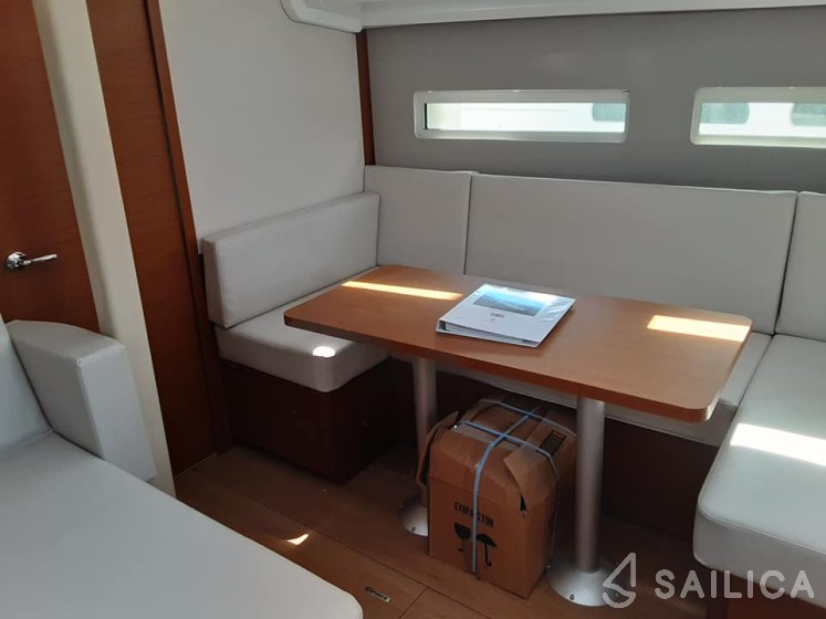 Sun Odyssey 410 - Yacht Charter Sailica