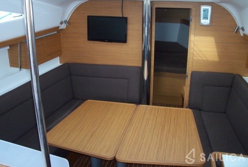 Elan 40 Impression - Yacht Charter Sailica