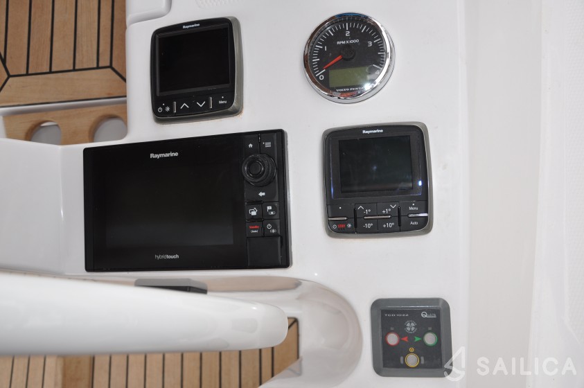 Elan 40 Impression - Yacht Charter Sailica