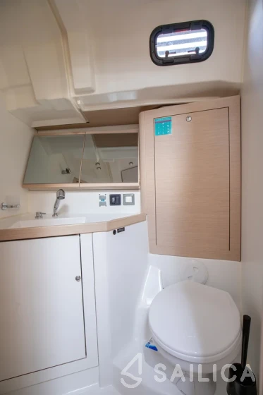 Oceanis 46.1 - Yacht Charter Sailica