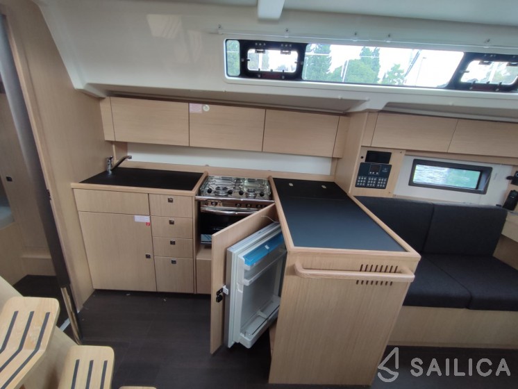 Bavaria C38 - Yacht Charter Sailica