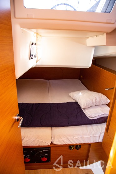 Sun Odyssey 440 - Yacht Charter Sailica