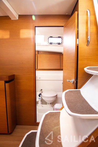 Sun Odyssey 440 - Yacht Charter Sailica
