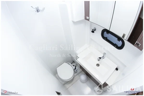 Bali 4.1 - Yacht Charter Sailica